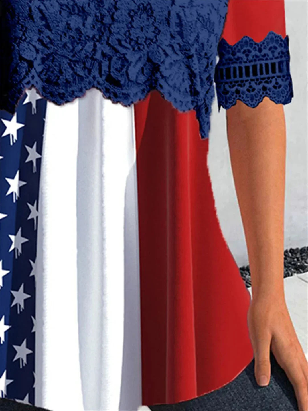 Anie | Lace Graphic Tee